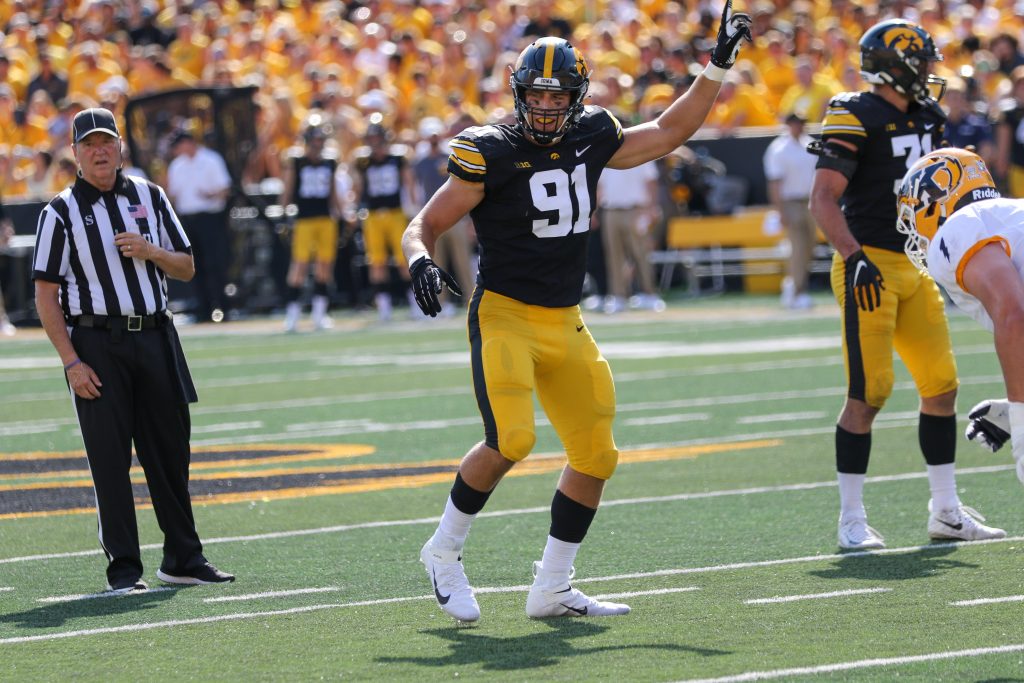 Iowa Football: Lukas Van Ness high atop NFL Network, CBS Rankings