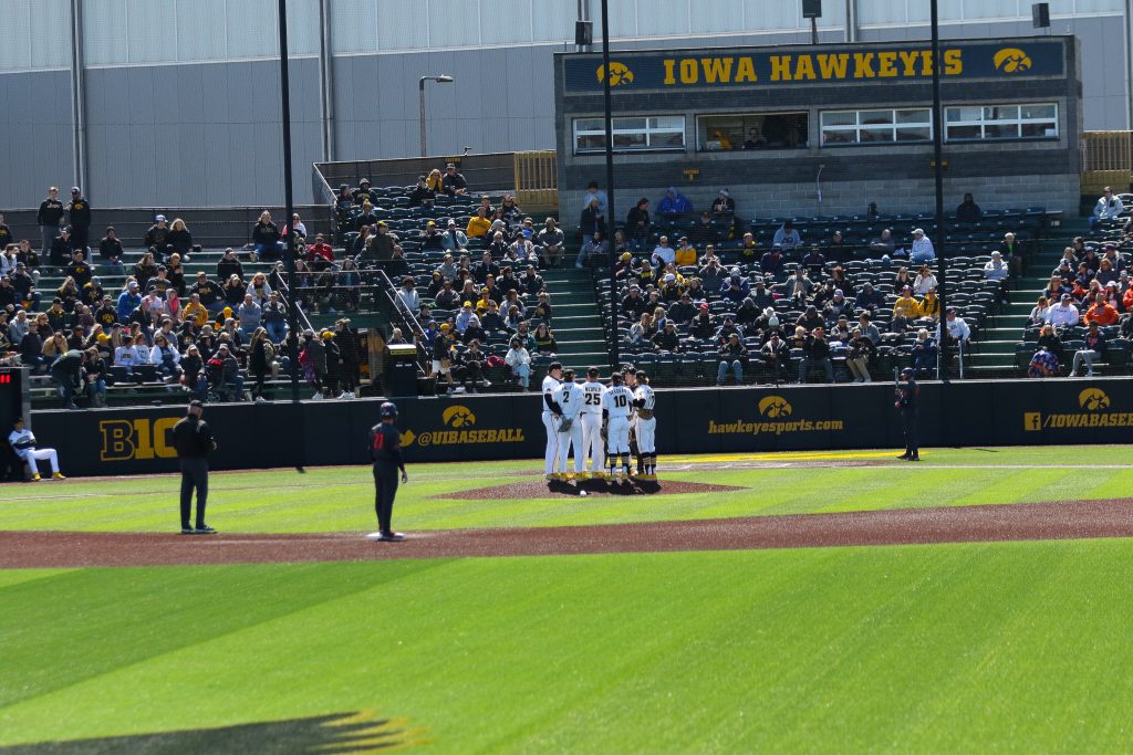 Iowa baseball loses 5-4 in series opener at Rutgers - Hawk Fanatic