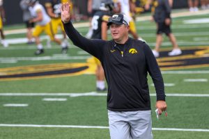 Hawaii forces sportsbooks to adjust; handicapping Iowa's Brian Ferentz, Betting