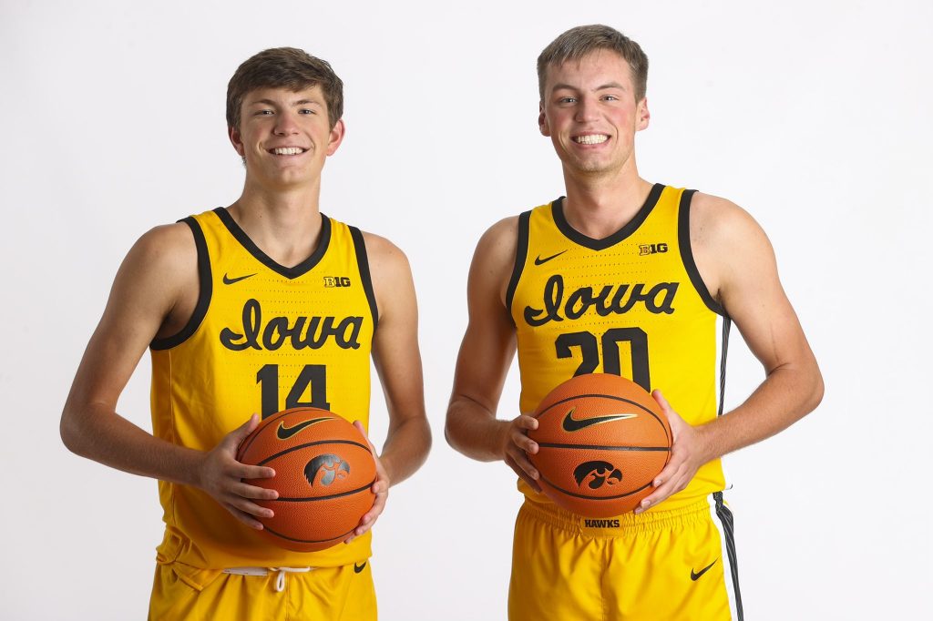 Dude, go do your thing': How Keegan Murray earned the right to be The Man  for the Iowa Hawkeyes - The Athletic