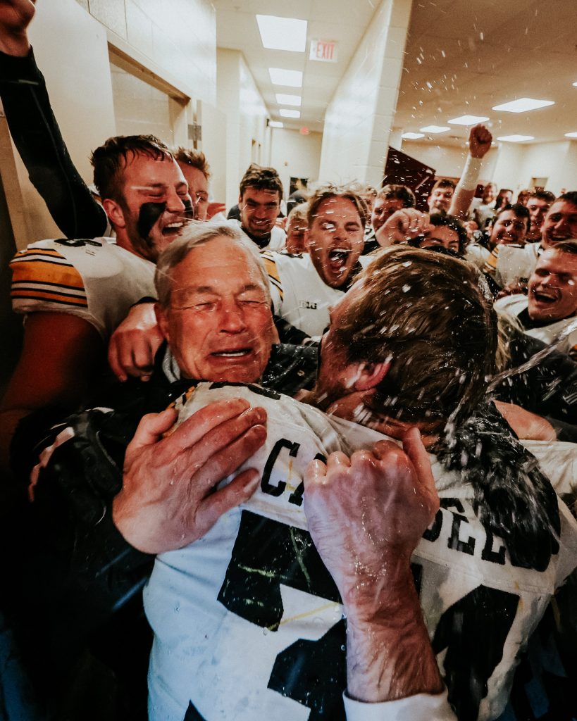 Iowa Senior Linebacker Jack Campbell Named 2022 Butkus Award Winner ...