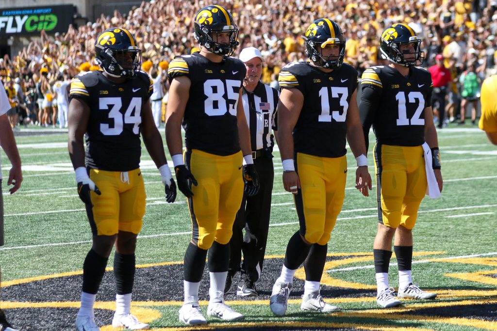 Iowa adds Michigan 3-star cornerback to its 2022 recruiting class - Hawk  Fanatic