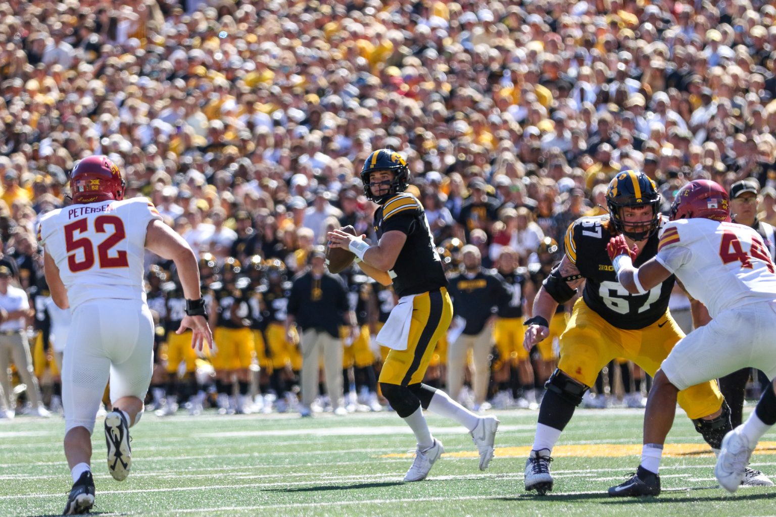 Iowa Passing Offense Unravels As Iowa State Overcomes 13-point Halftime ...