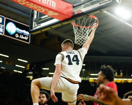 stirtz alley-oop